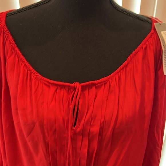 Eva Mendes NY and Company Red Blouse Size Small - Picture 2 of 9